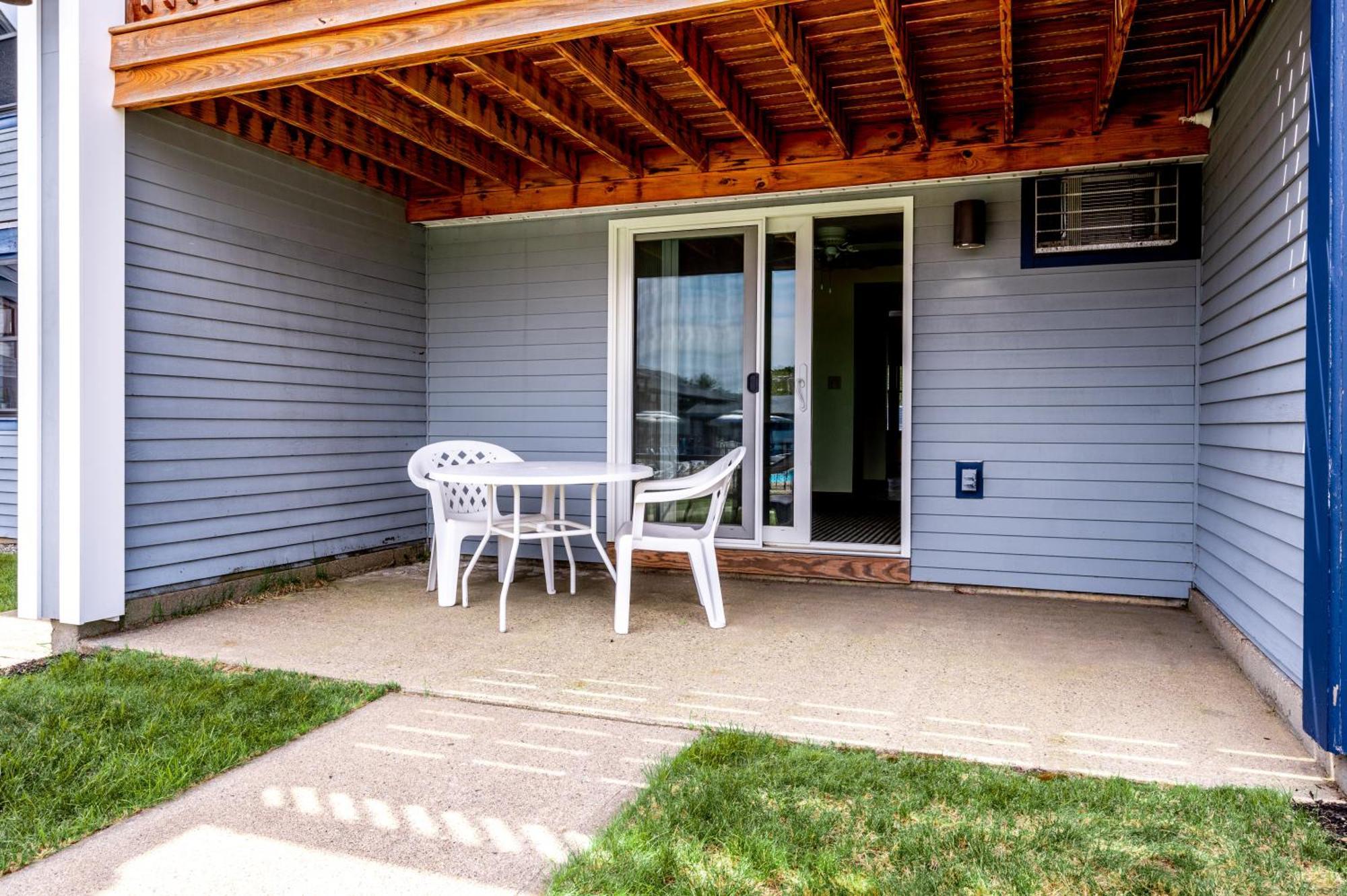 Nautical Mile Resort Wells Bagian luar foto