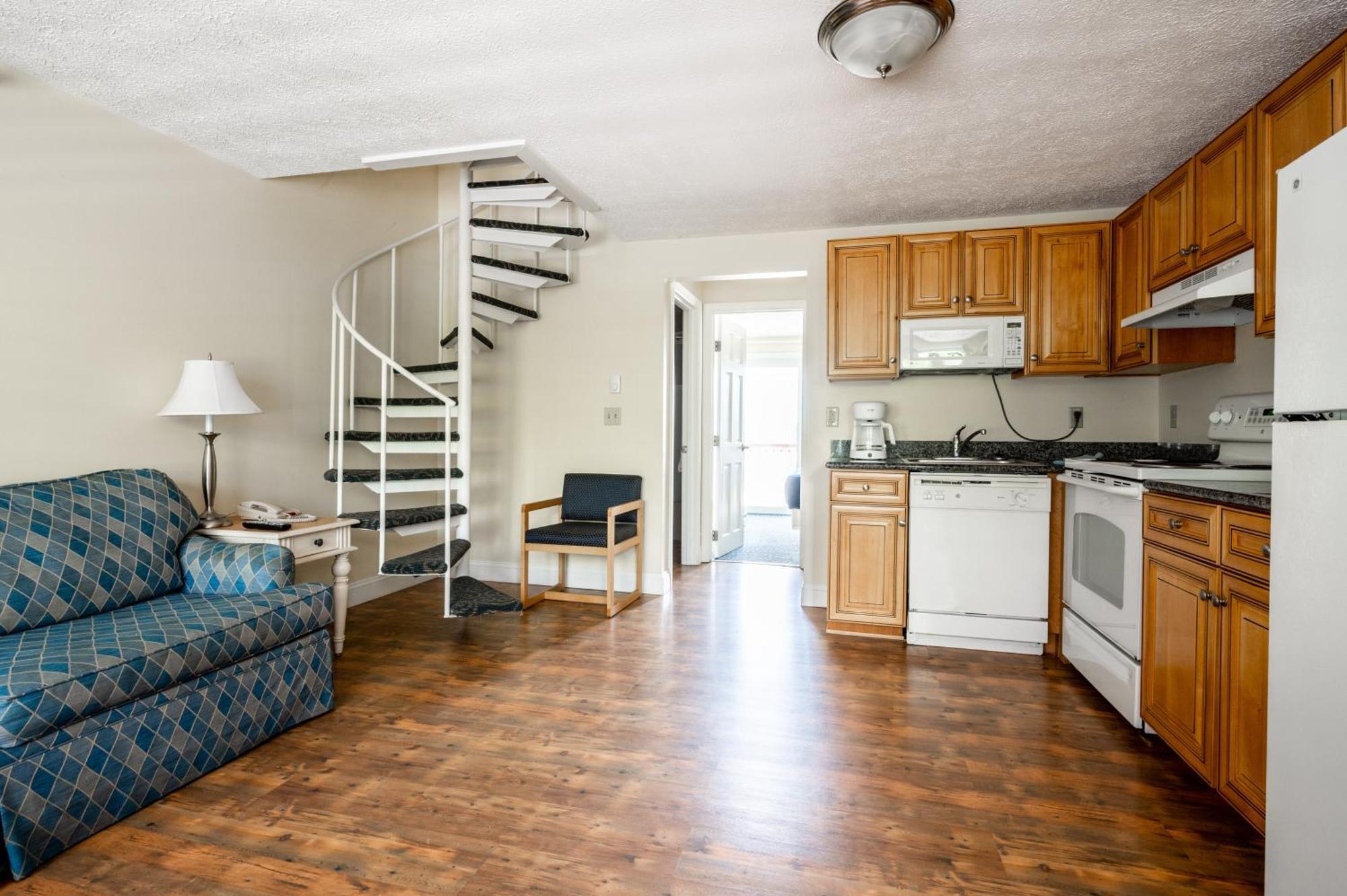 Nautical Mile Resort Wells Bagian luar foto