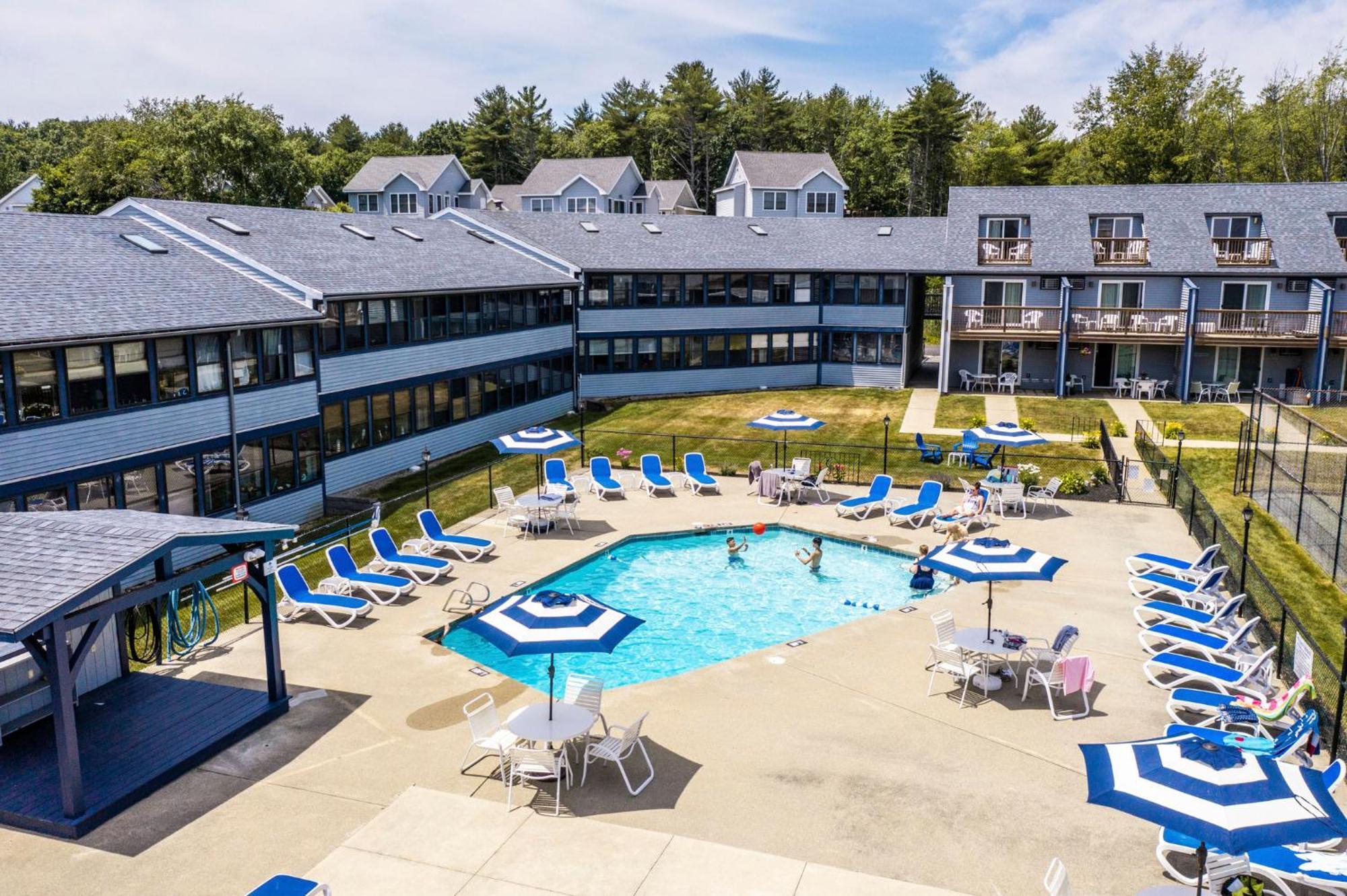 Nautical Mile Resort Wells Bagian luar foto
