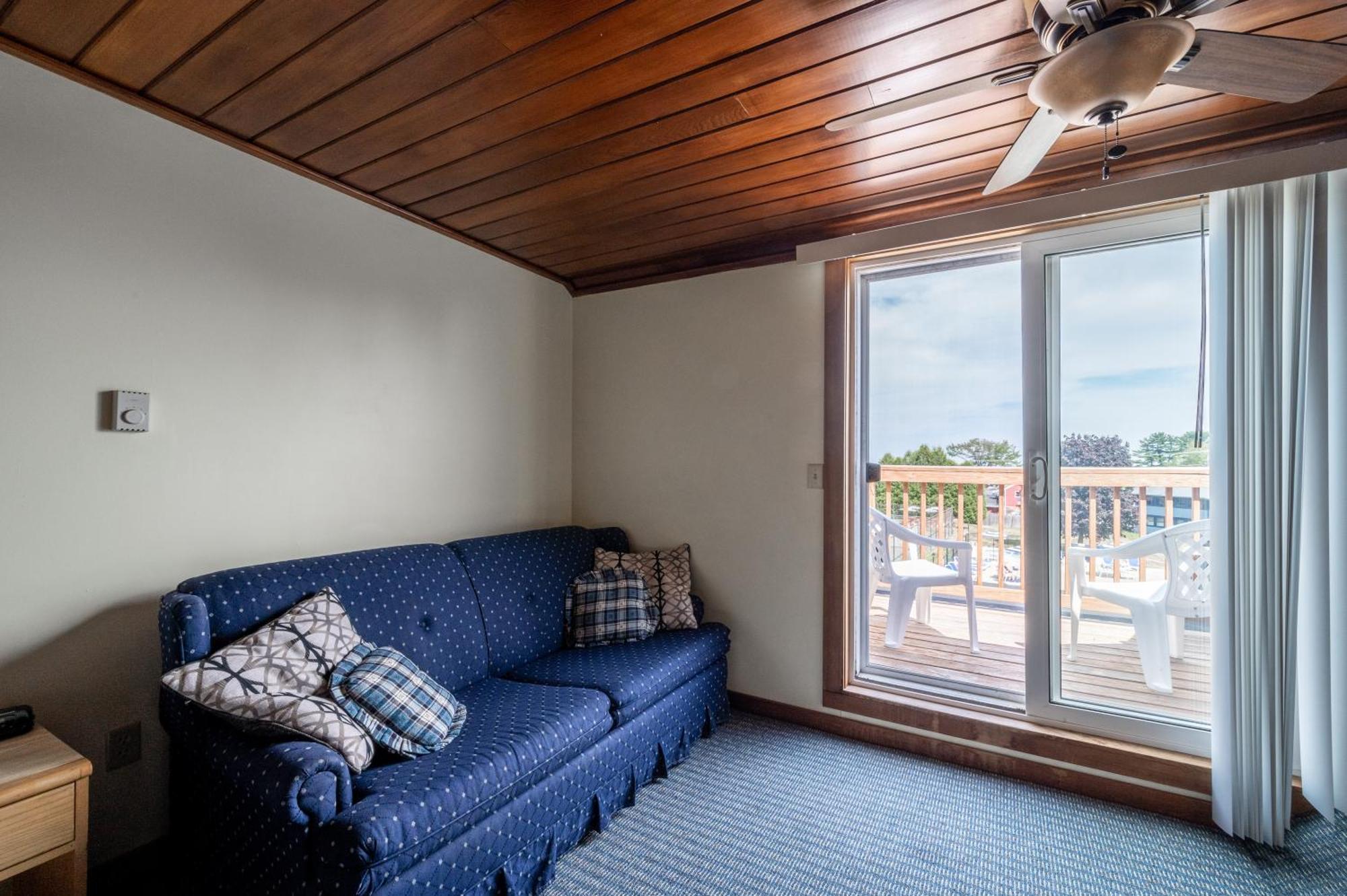 Nautical Mile Resort Wells Bagian luar foto